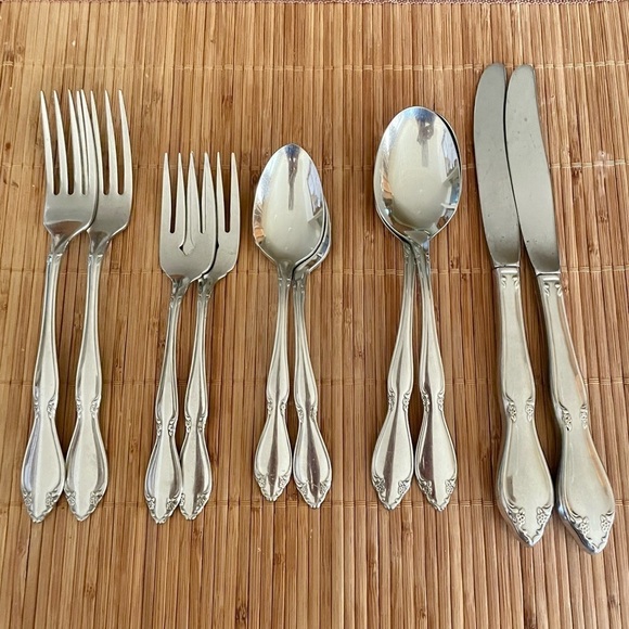 MCM Oneida USA 10-Piece Berkeley Square Victorian Rosette Stainless Flatware Set - Picture 5 of 5